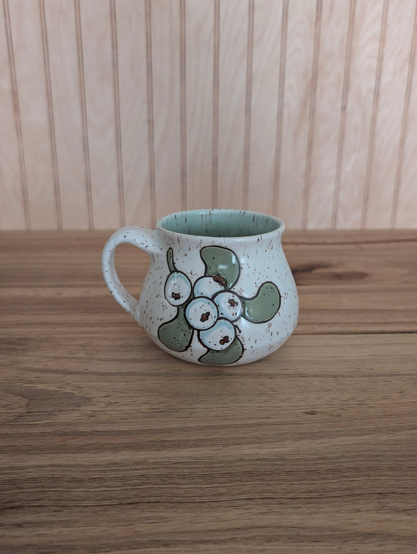 mistletoe mug shortie