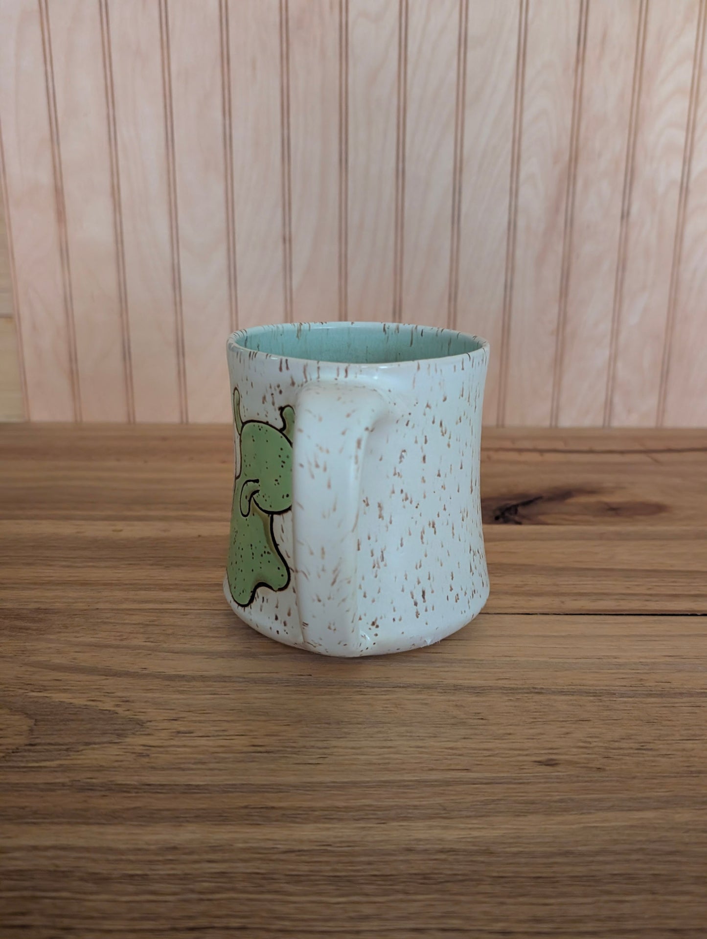 Christmas snail mug 1