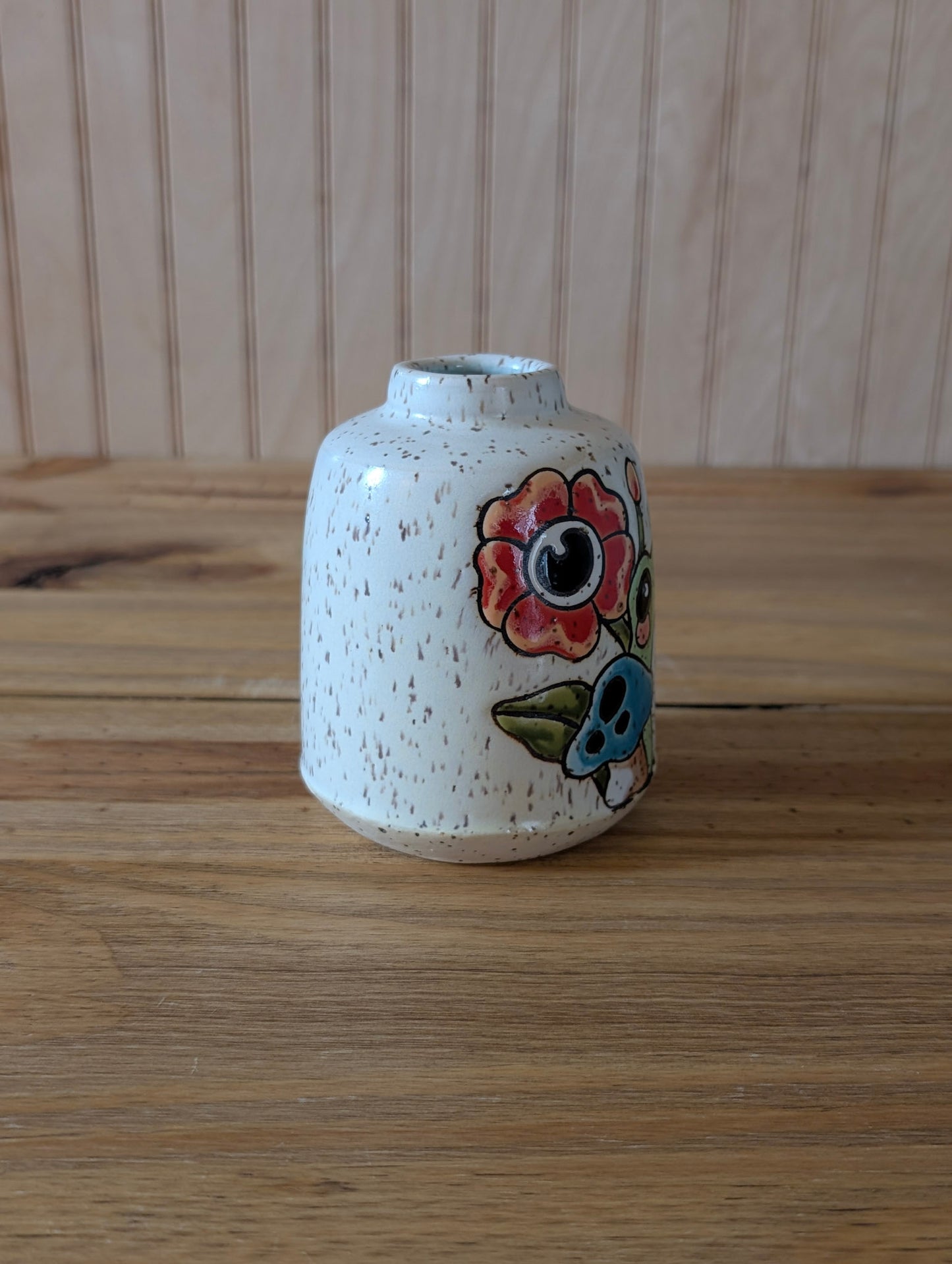 frog bottleneck dispenser