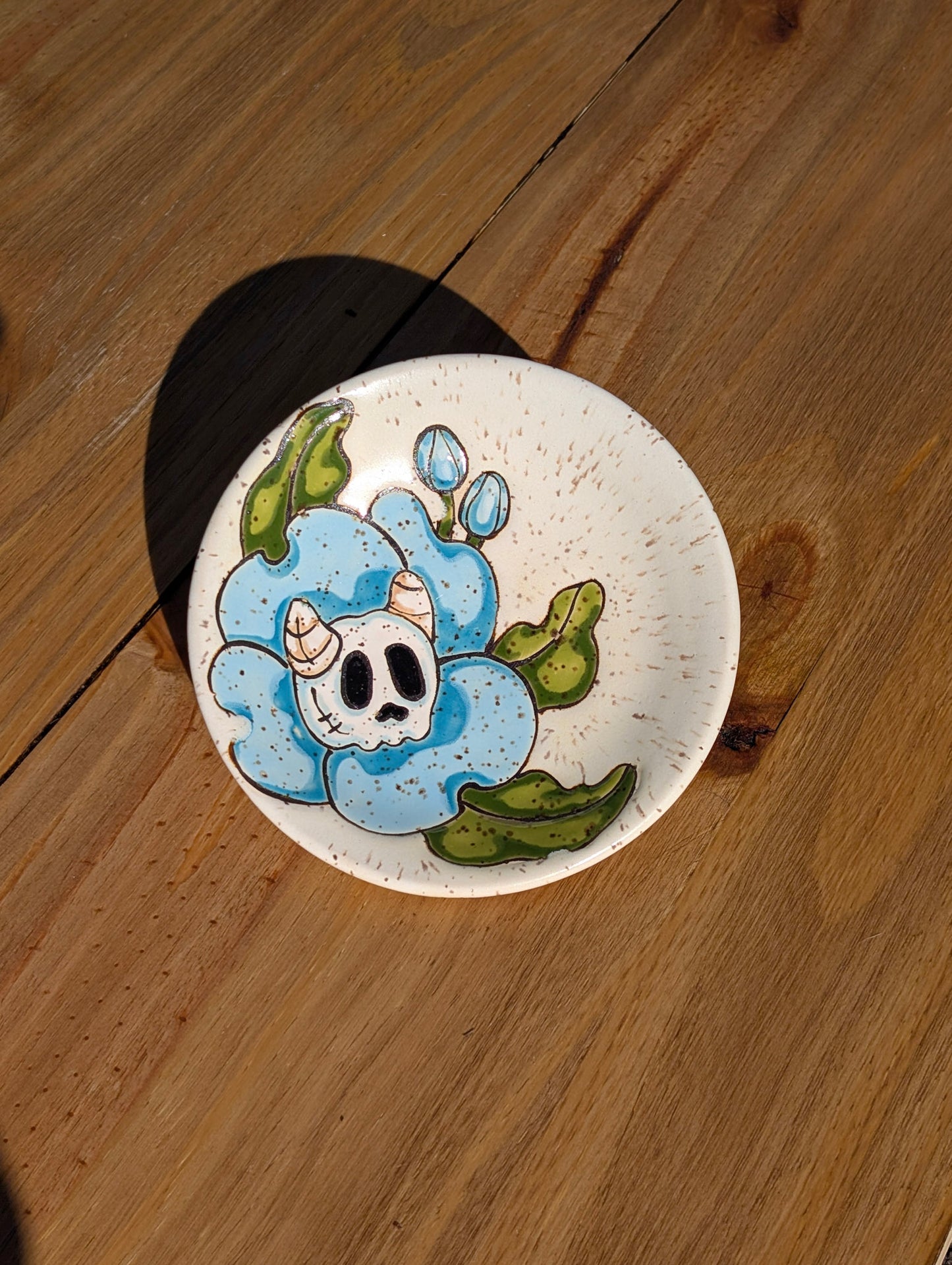 Horned skull flower trinket dish
